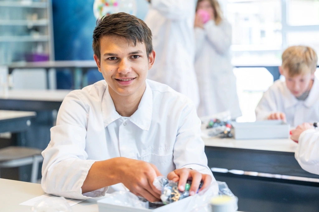 Research & Development - Dr. Nassau College Aa en Hunze