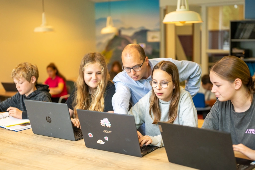 Onderwijs - Dr. Nassau College Aa en Hunze