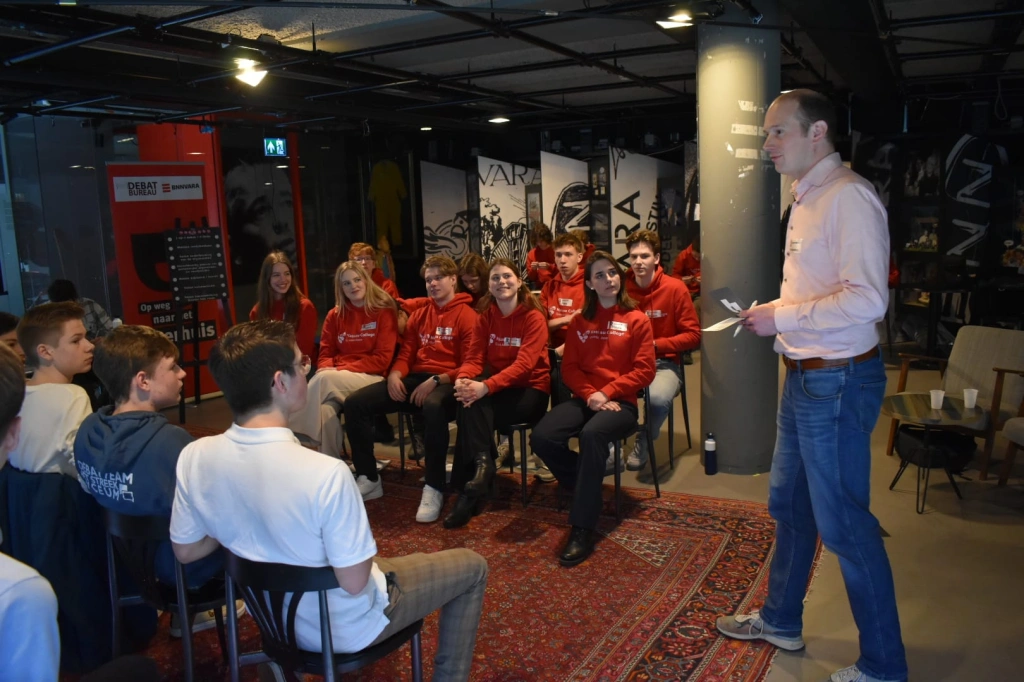 Debatteam Quintus bij beste 8 van Nederland!